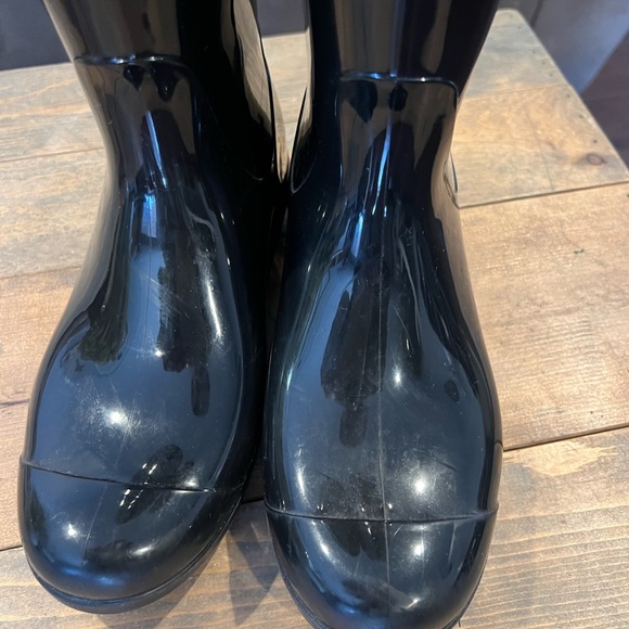UGG black rain boots - Picture 4 of 7